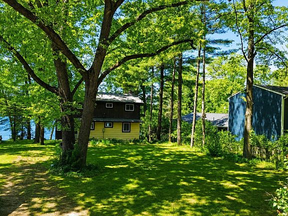 4th image of 8649 Hidden Lake Dr