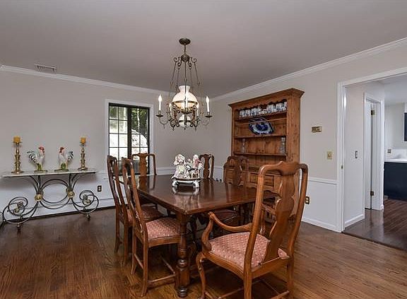 5th image of 6 Brookdale Ln