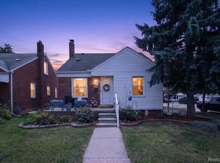 1693 Riverbank St, Lincoln Park, MI 48146