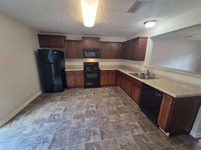 4130 War Emblem Ln — Photo 4