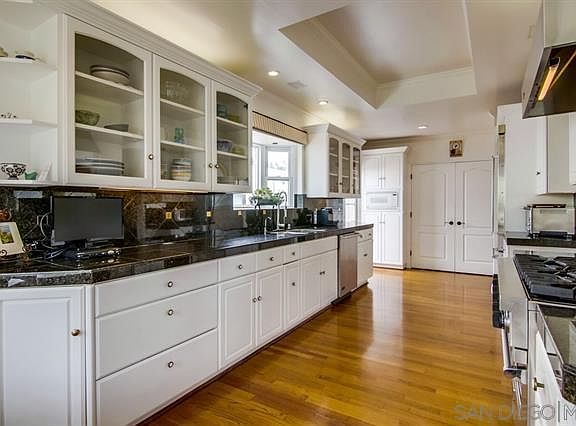 5th image of 4129 Middlesex Dr