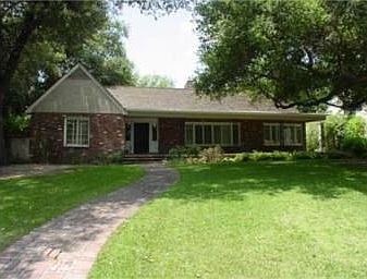 1st image of 555 Winston Ave
