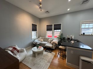 195 W 3rd St #5, Boston, MA 02127
