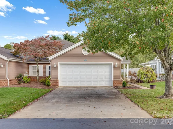 11 Heather Way #D, Candler, NC 28715