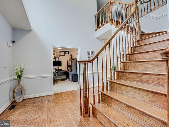 5th image of 91 Madeline Ln