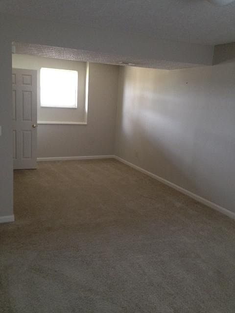 2nd image of 2887 Whitney Ln