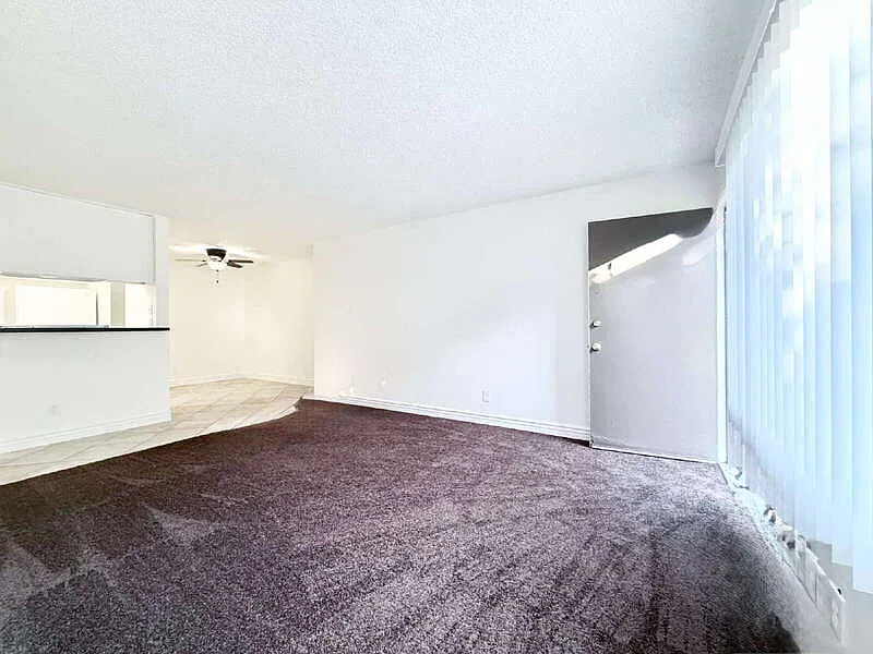 2 bed, 1.0 bath, 850 sqft, $2,100 — Photo 2
