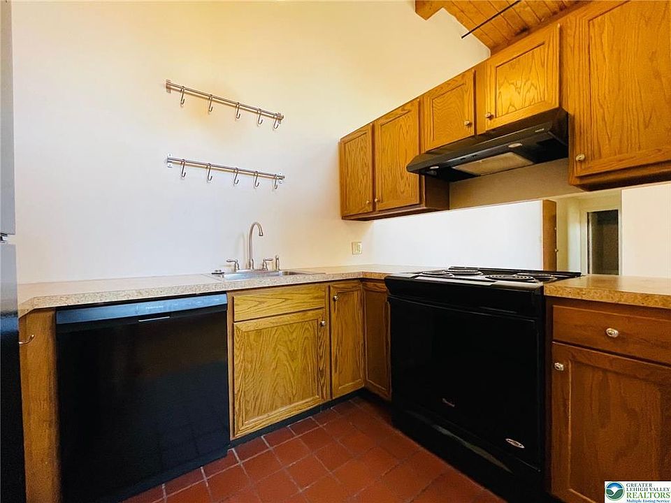 Kitchen area 1st Fl 1 Bedroom #104