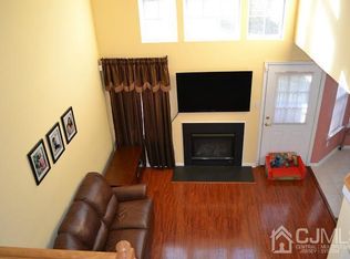 218 Hawthorne Rd, North Brunswick, NJ 08902