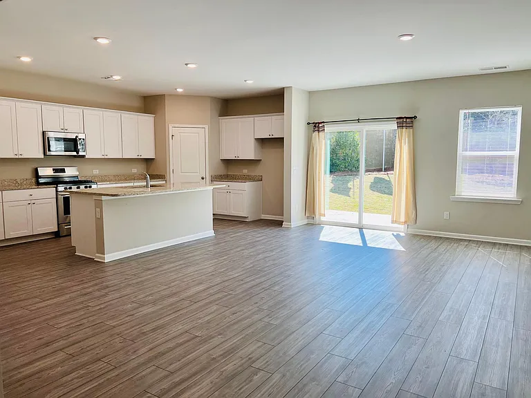 4307 Waxwing St — Photo 7