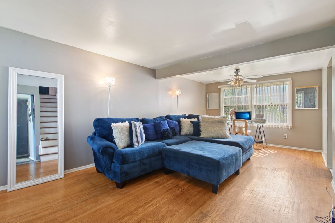 Ridgewood Rd-1506-017.jpg