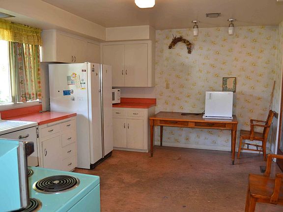 2nd image of 2557 Richland Ave