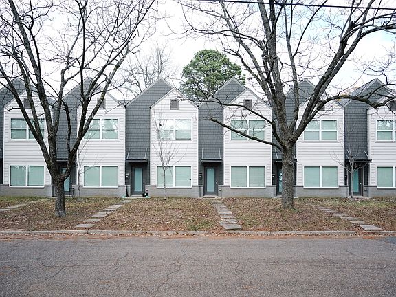 3rd image of 806 W 32nd St