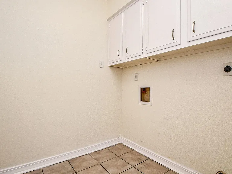 16823 Cobble Ridge Dr — Photo 20