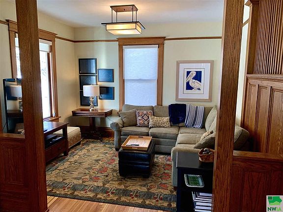 5th image of 203 Geneseo St