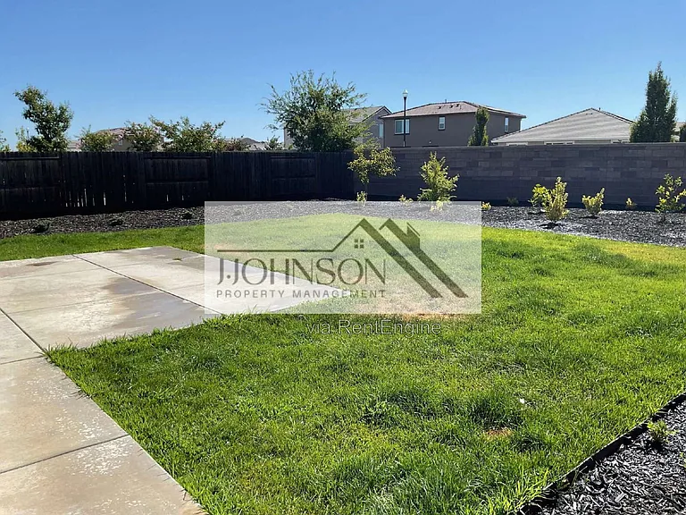 1160 Richardson Rd — Photo 17