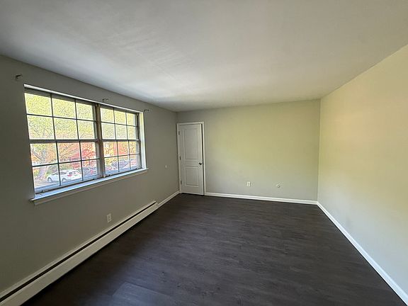 5th image of 808 Garnet Dr