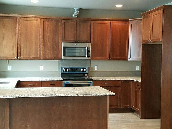 4th image of 3127 NW Delcon Ct