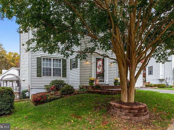 2nd image of 10006 Georgian Woods Ct