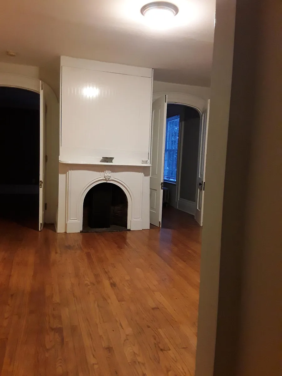 Building Photo - 8 Pleasant St #1