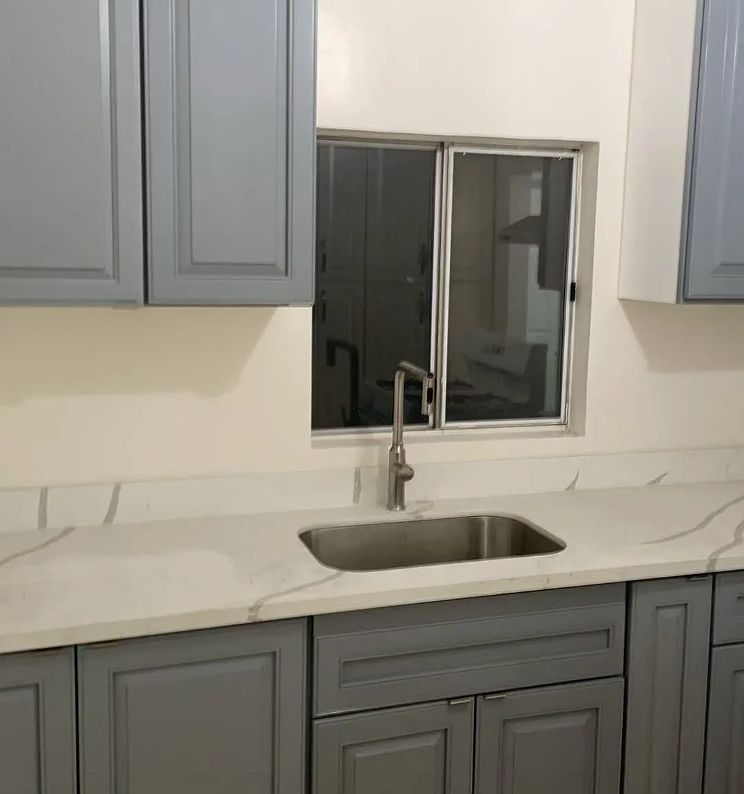 3 bed, $2,500 — Photo 1