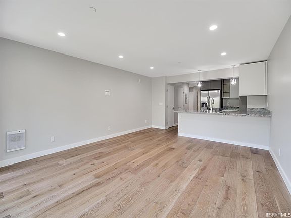 3rd image of 1856 Pacific Ave #D