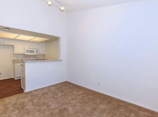 19 Via Amistosa APT A, Rancho Santa Margarita, CA 92688