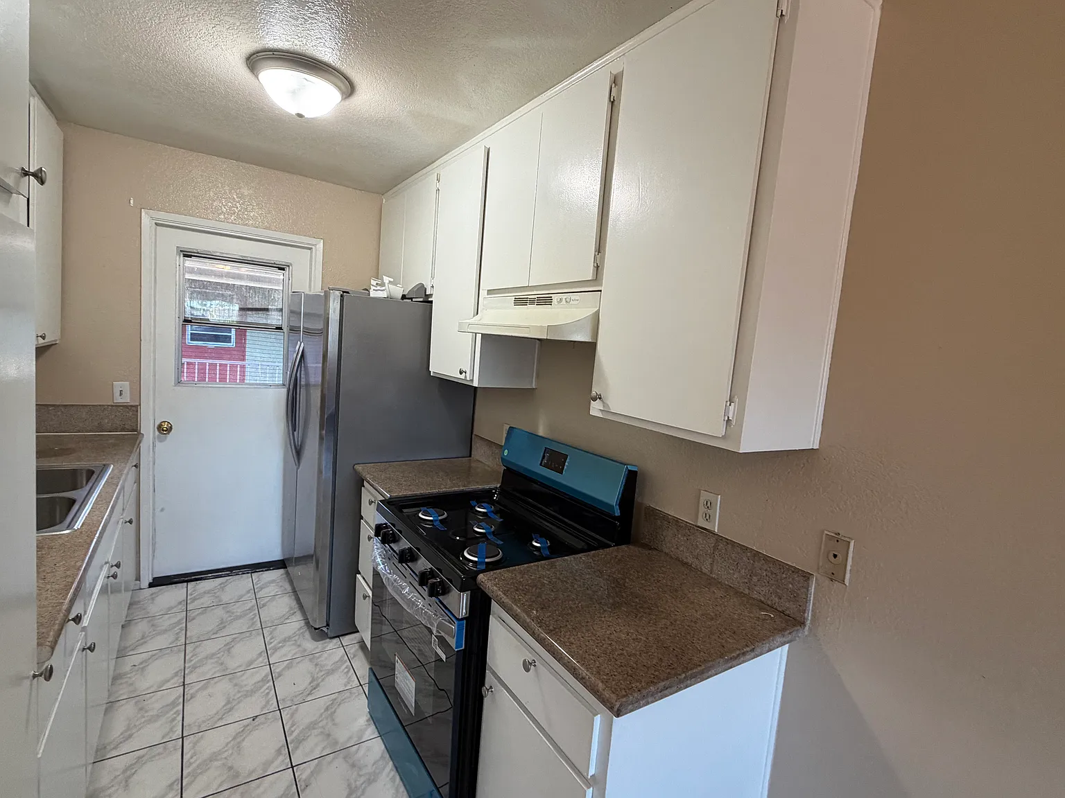 2 bed, 750 sqft, $2,000 — Photo 4