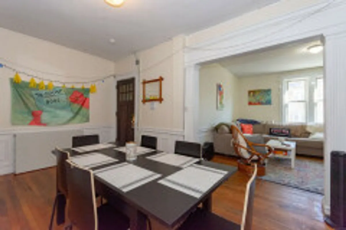 Building Photo - 312 Saint Paul St #8