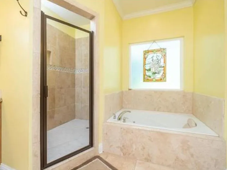 115 Verandah Ct — Photo 9