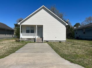 212 Oak Grove Ave, Elizabeth City, NC 27909