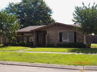 1300 Chatsworth Dr, Morgan City, LA 70380