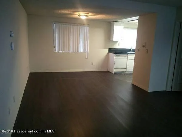 31 E California St #B — Photo 2