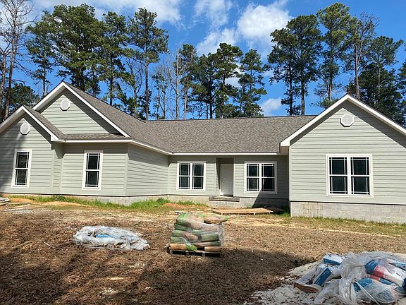 2nd image of 10 Cypress Cove Dr