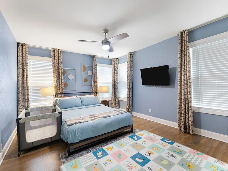 Circle Dr — Photo 38