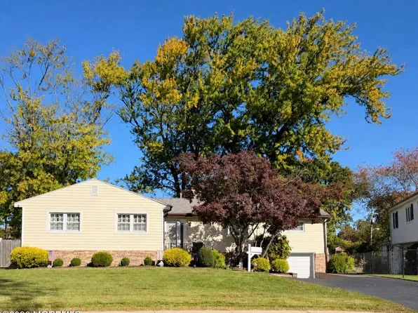 2 Knoll Terrace, Hazlet, NJ 07730