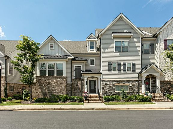 2nd image of 156 Marietta Walk Trce