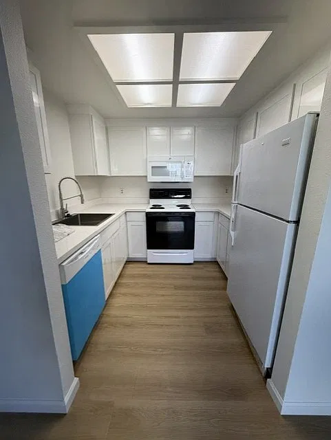 3 bed, 1137 sqft, $2,095 — Photo 4