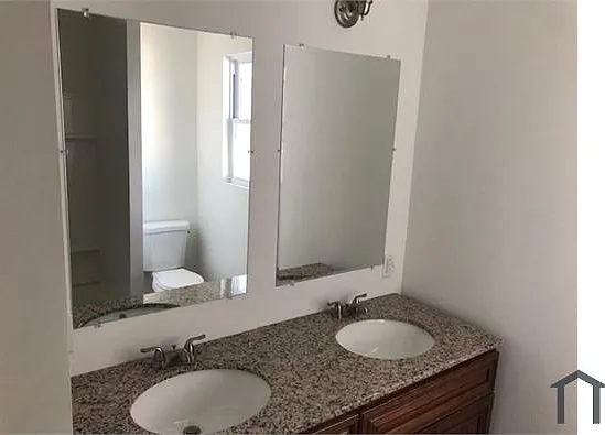 708 Chain St — Photo 6