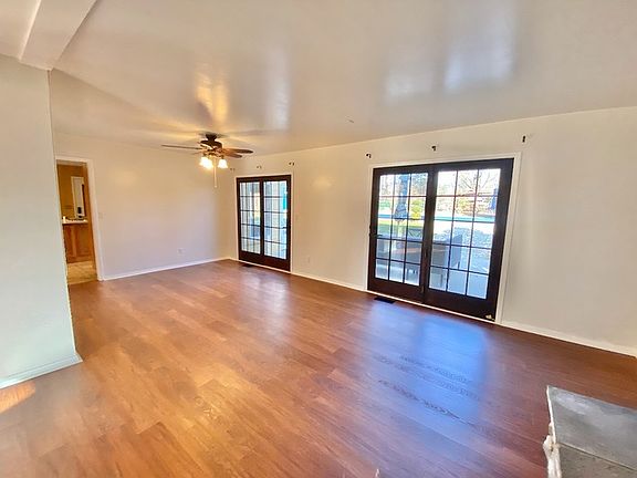 4th image of 7450 Huckleberry Ln