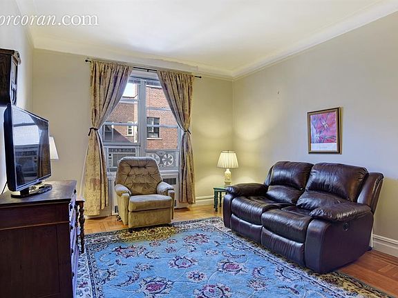 2nd image of 140 8th Ave APT 5G