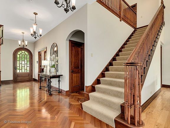 3rd image of 4553 Franklin Ave