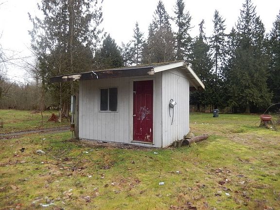3rd image of 11710 Kapowsin Hwy E