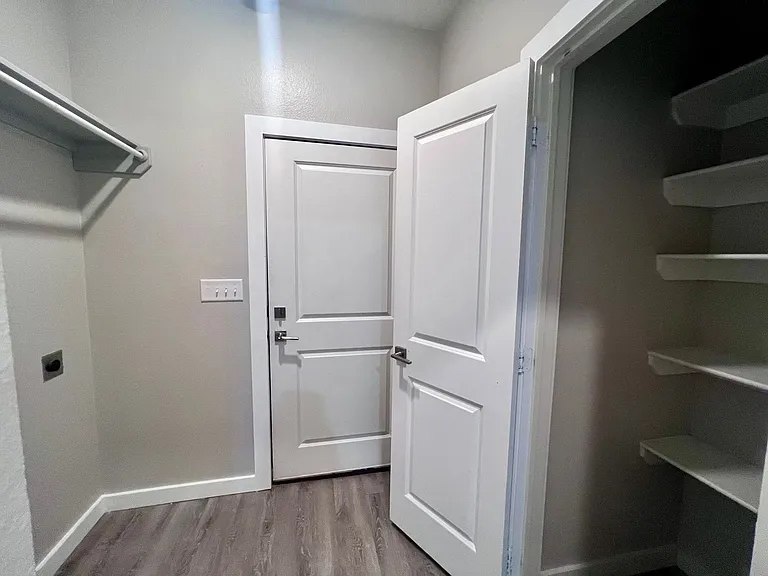 5726 Lehigh St — Photo 17
