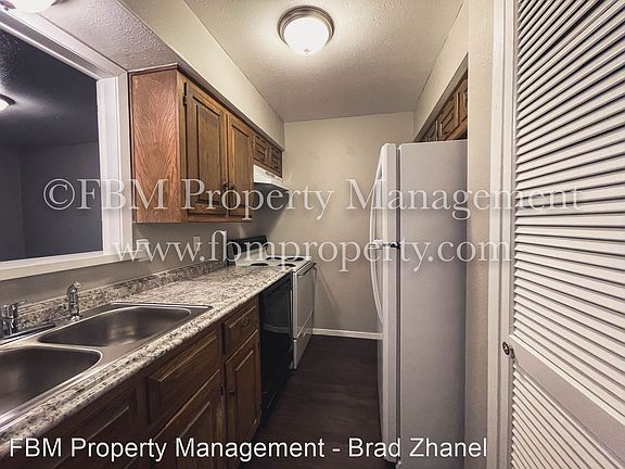 5th image of 510 W Marvin Ave #115