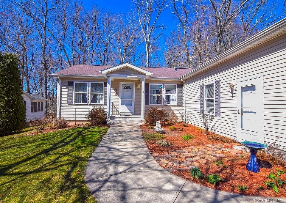 9 Indian Hill Rd, Uncasville, CT 06382 Zillow