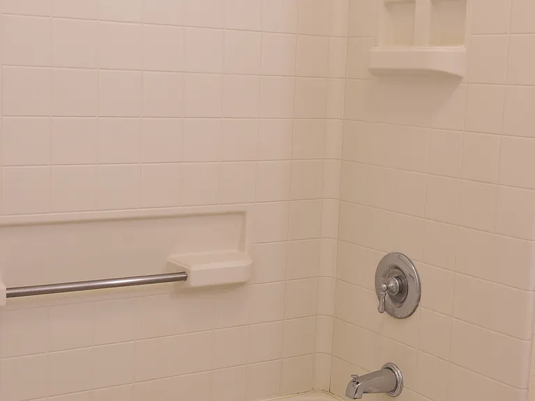516 Martha St #207 — Photo 12