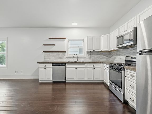 5th image of 1613 Nowland Ave #B