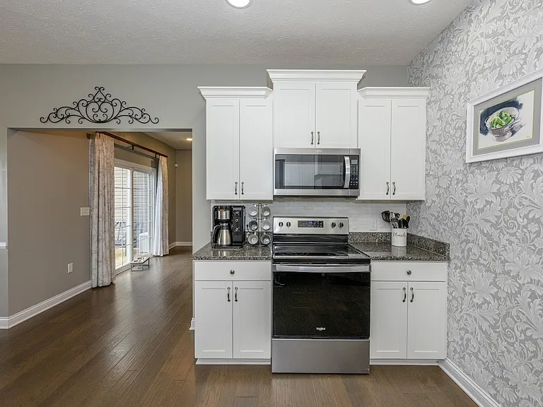 236 Butterfield Dr — Photo 7