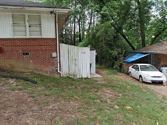 4th image of 2727 Dearwood Dr SW